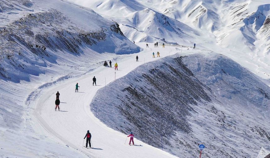 Türkiye’de karın en yoğun olduğu kayak merkezi belli oldu