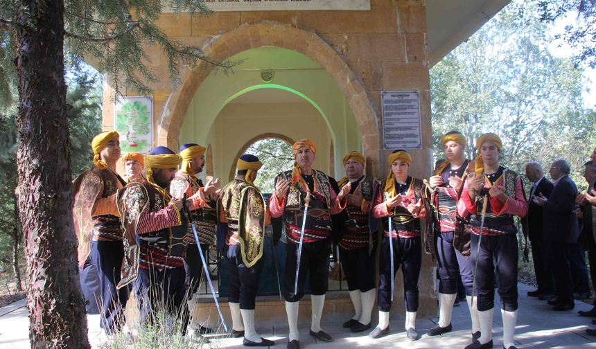 Gazi Gündüz Alp kabri başında anıldı