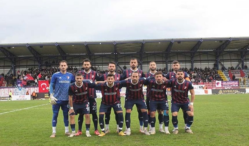 Düzcespor, Silifke Belediyespor’u yendi, ikinci oldu