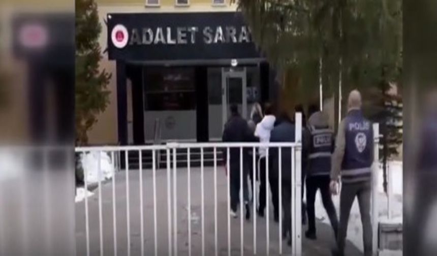 Bayburt’ta göçmen kaçakçılığı operasyonu!