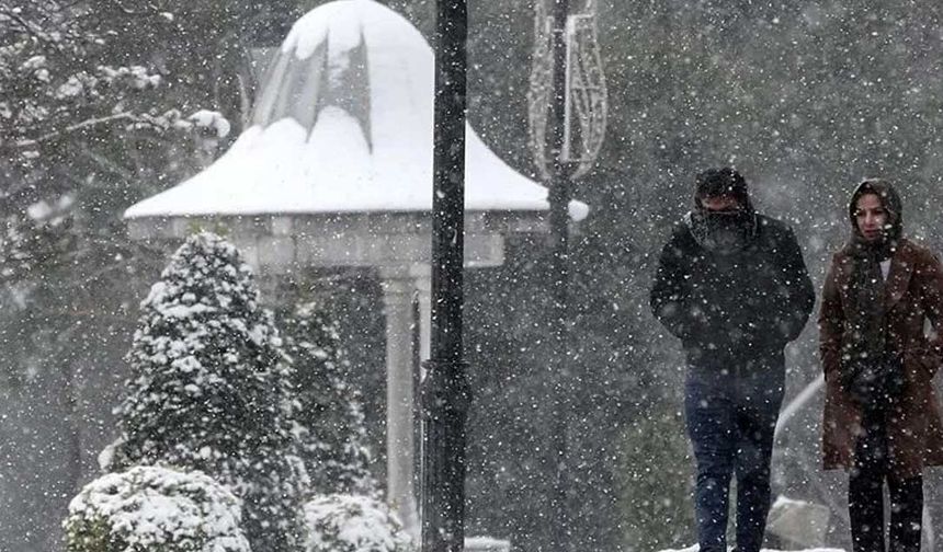 Artvin’de kar yağışı nedeniyle eğitime ara verildi